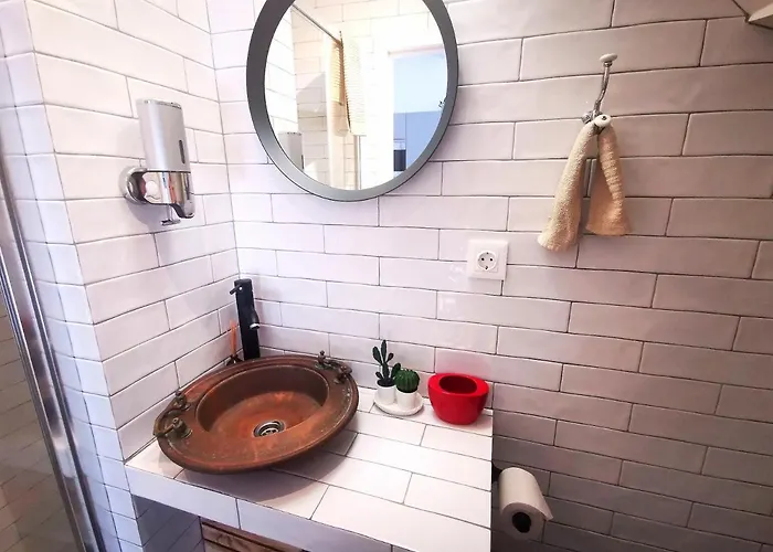 Charming Portuguese Style Apartment, For Rent Vida à Portuguesa, Amêndoa Or Limão Local Appartamento *