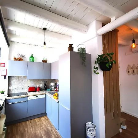 Апартаменты Charming Portuguese Style Apartment, For Rent 