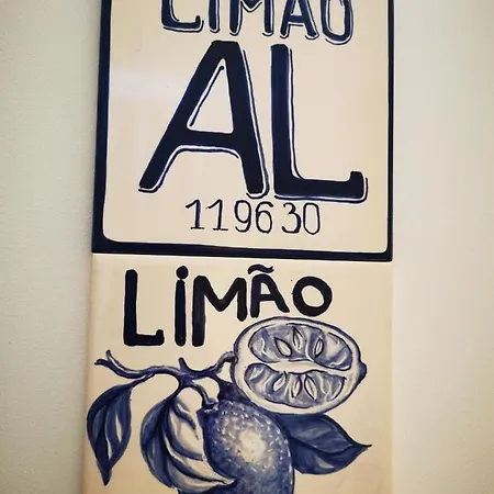 'amendoa Or Limao' Charming Portuguese Style For Rent 'vida A Portuguesa', Local Апартаменты Портиман