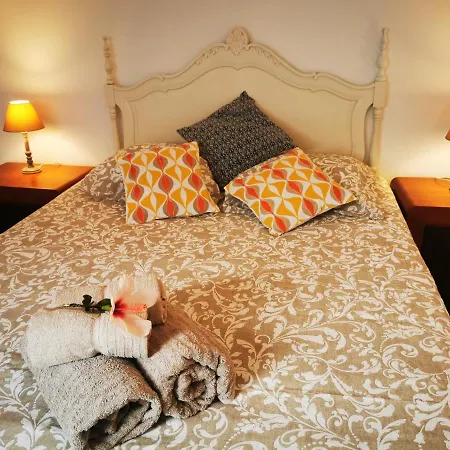'amendoa Or Limao' Charming Portuguese Style For Rent 'vida A Portuguesa', Local *