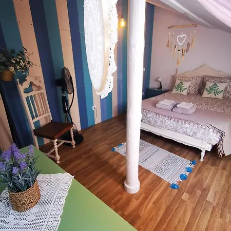 Charming Portuguese Style Apartment, For Rent Vida à Portuguesa, Amêndoa Or Limão Local