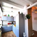 דירה Charming Portuguese Style Apartment, For Rent 