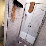 דירה Charming Portuguese Style Apartment, For Rent 