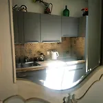 דירה Charming Portuguese Style Apartment, For Rent 